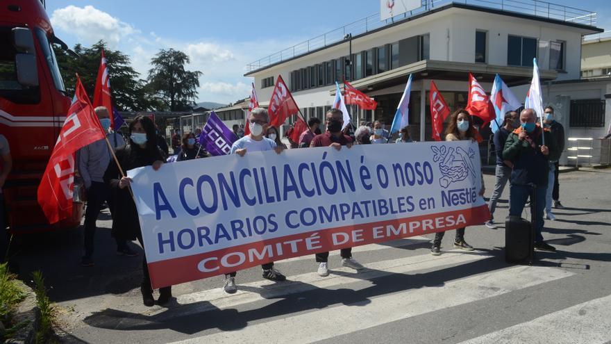 Concentración a orillas del Ulla para pedir más descanso