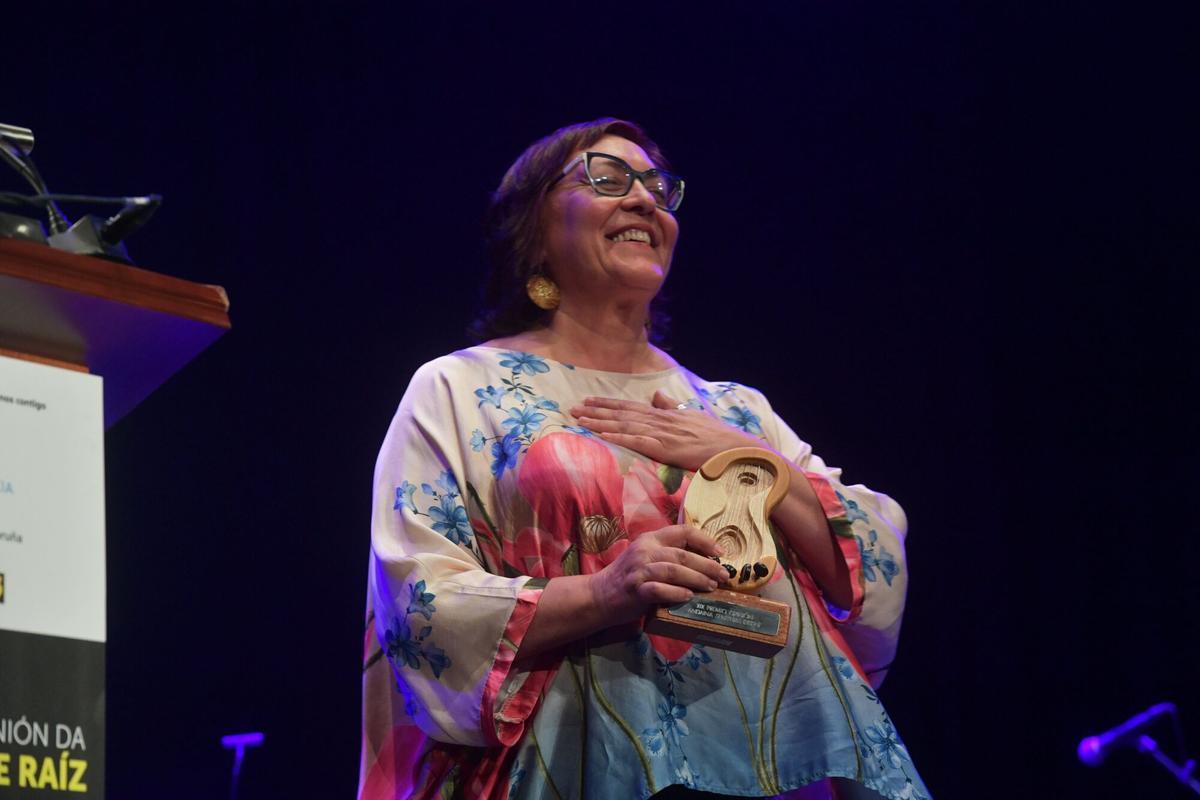 Uxía, co galardón que recibiu este mércores polas súas catro décadas na música.