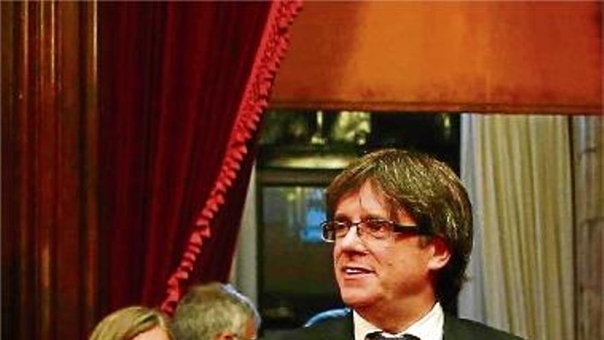 El president de la Generalitat, entrant ahir al Parlament.