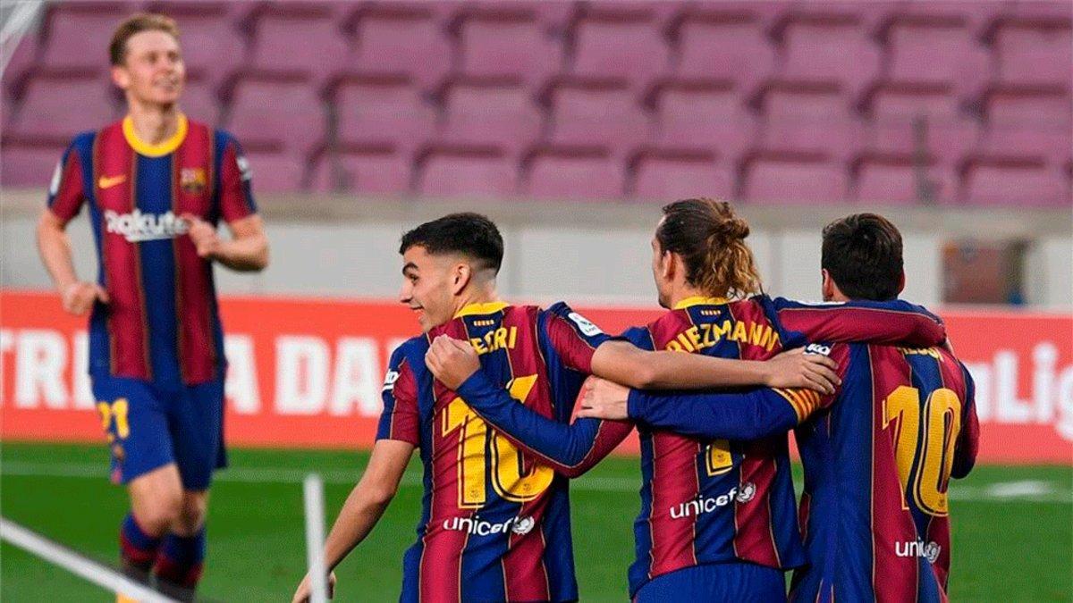 De Jong, Pedri y Messi volverán al once ante el Cádiz