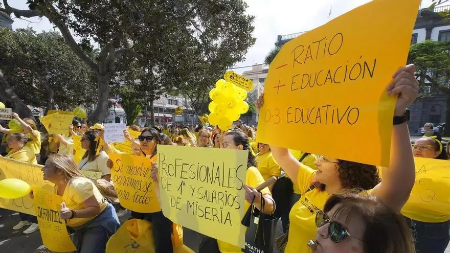Concentración de trabajadoras de centros de educación infantil, en el parque San Telmo