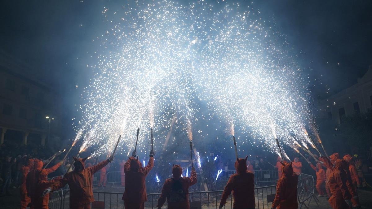 Correfoc y Hoguera de Sant Antoni en Paterna 2024