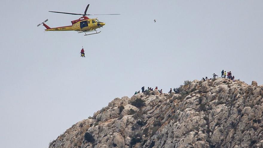 Rescatado un senderista tras un fuerte golpe en la cabeza en el Peñón d&#039;Ifach en Calp