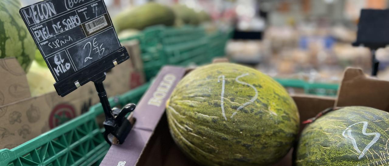 Melón piel de sapo a 2,75 euros el kilo.