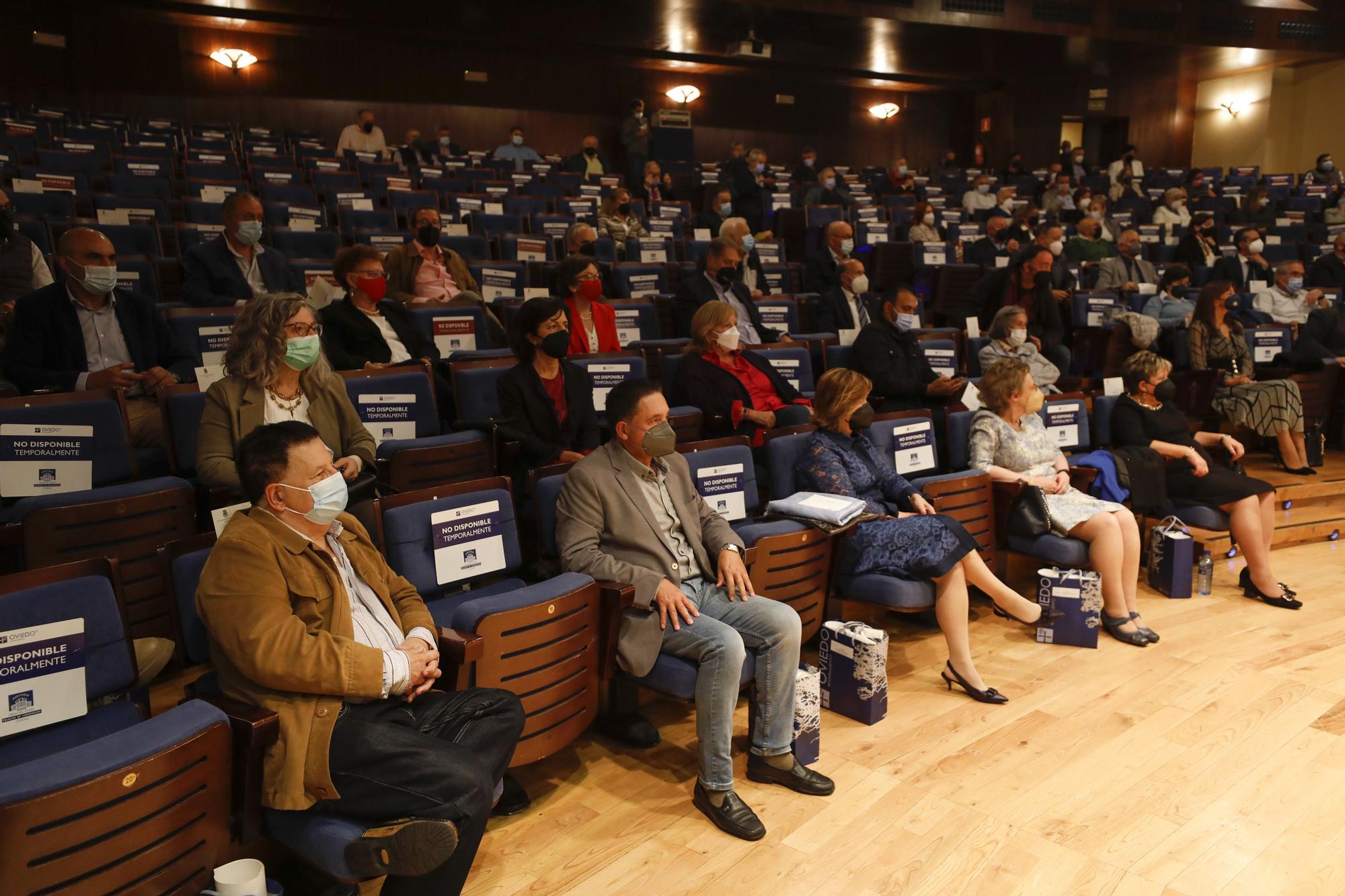 Oviedo homenajea a sus funcionarios por Santa Rita