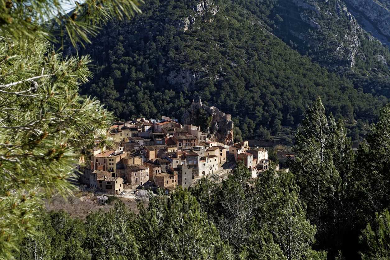 La leyenda del dip es parte de este pueblo de Tarragona, que lo lleva incluso en el escudo