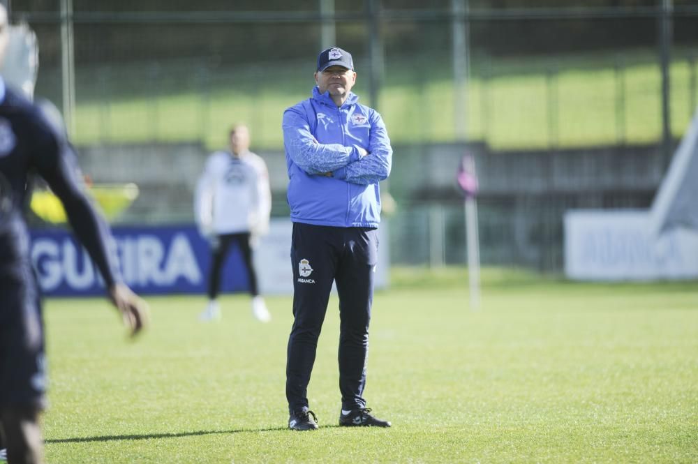 El equipo avanza en la preparación de la visita del domingo a Mestalla con Pedro Mosquera ya sobre el césped y Sidnei recuperado de su lesión muscular.