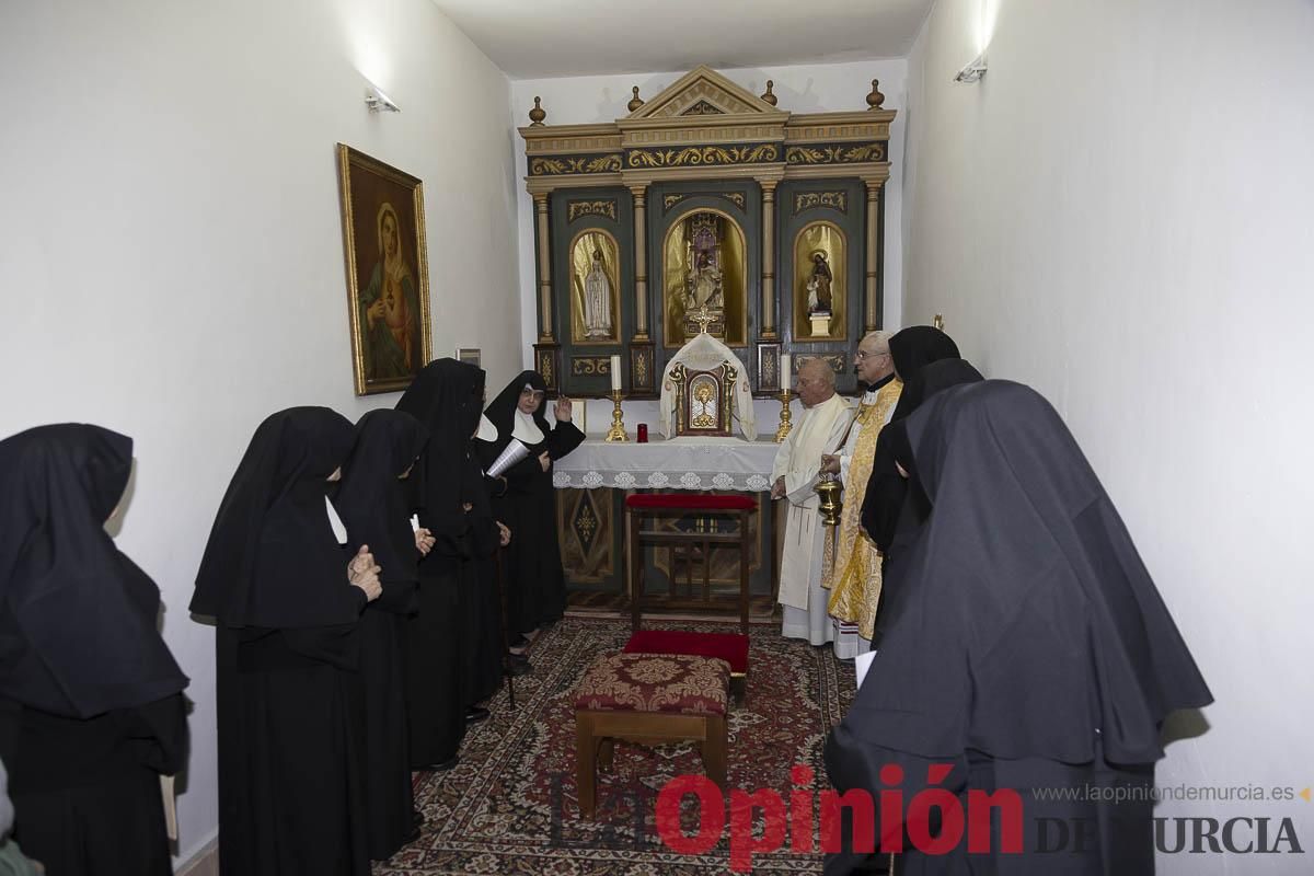 Así ha sido el traslado del cuatro y la reliquia de Santa Teresa de Jornet desde el Asilo hasta la Parroquia de la Concepción en Caravaca