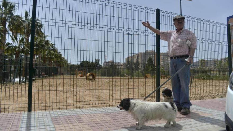 Reclaman la instalación de un parque canino  en el centro de Cartagena