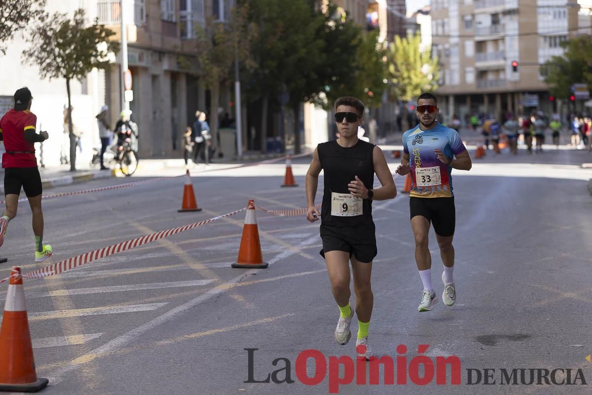 Carrera '10K Assota por ti' en Caravaca (salida y giro primera vuelta)