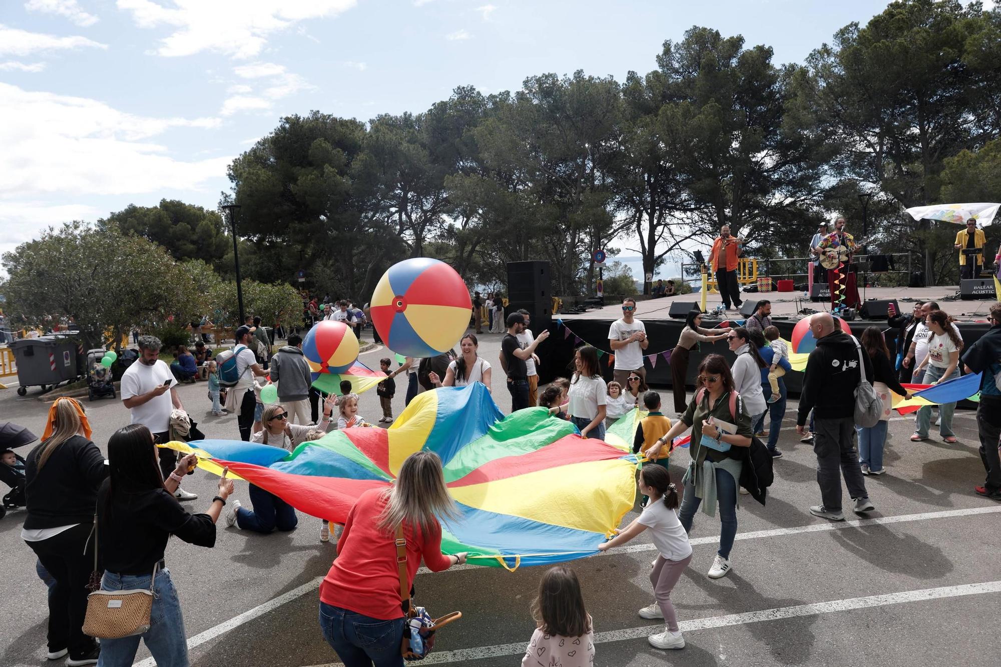 Palma celebra un concurrido Diumenge de l'Àngel