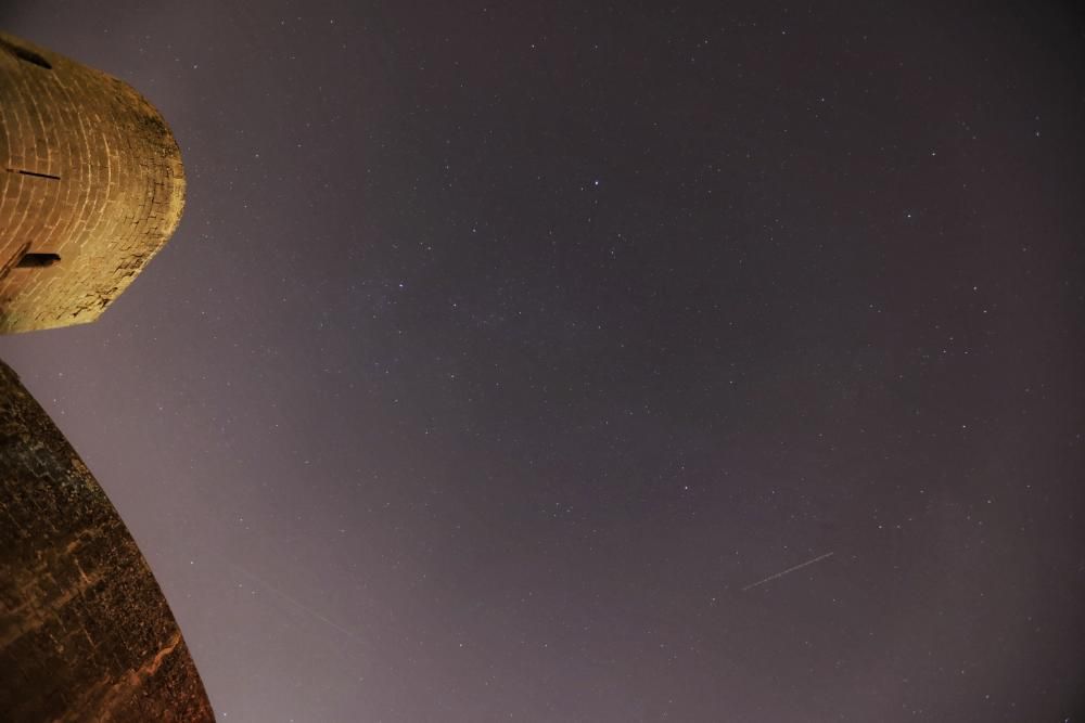 Una noche mirando al cielo: perseidas entre luna nueva