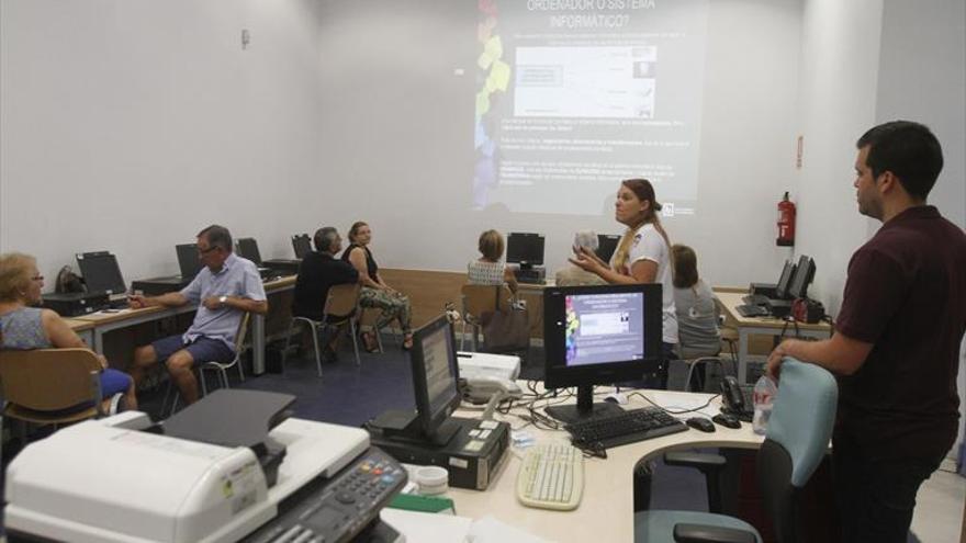 Curso de informática en la Biblioteca central