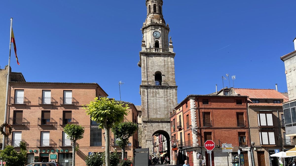 La Torre del Reloj de Toro, icono de la ciudad, recuerda el legado histórico de este Pueblo Mágico donde el vino y la cultura van siempre de la mano
