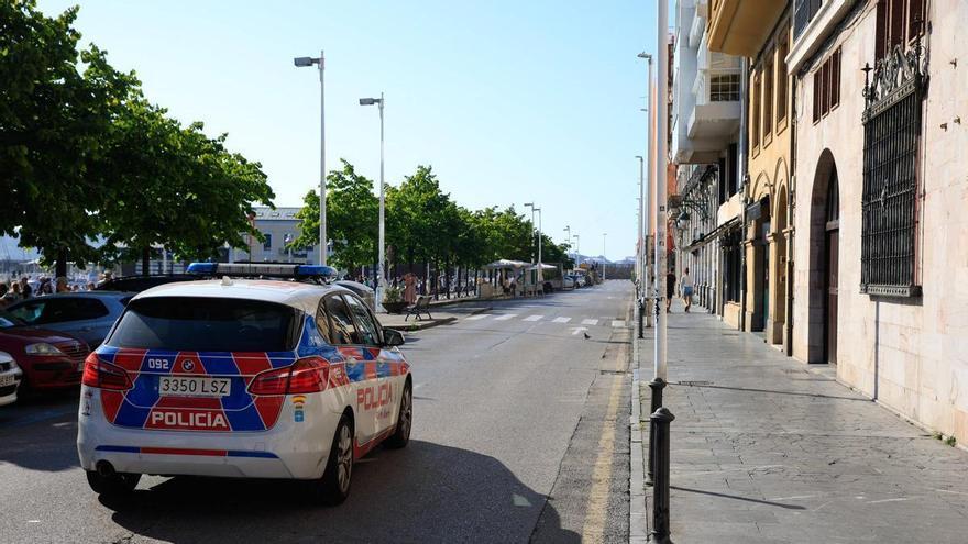 Amenaza con apalear a dos parejas en una sidrería de la zona rural de Gijón