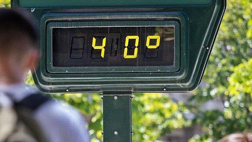 Un termómetro marca 40ºC.