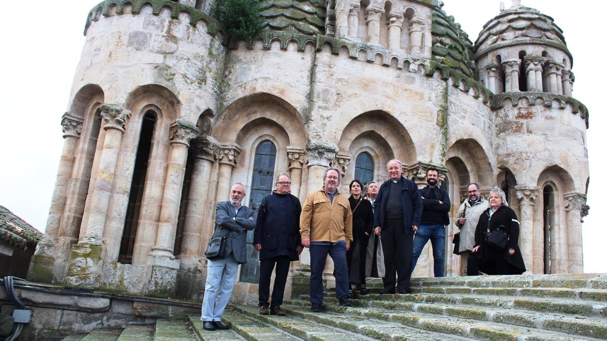 Visita al cimborrio de la Catedral de Zamora para estudiar la ubicación del ascensor