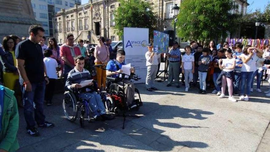 Lectura del manifiesto, ayer en Betanzos.