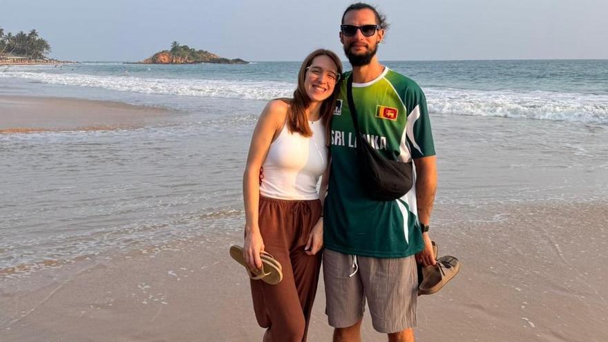 Atrapados en el otro lado del mundo: "Debíamos volver el 8 de marzo y hoy hemos logrado salir de Sri Lanka; no llegaremos a València hasta el 19"