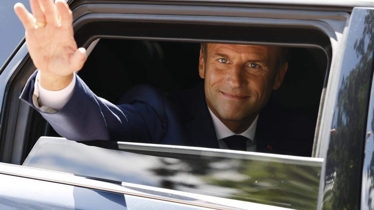 La coalición de izquierdas busca complicarle el mandato a Macron.