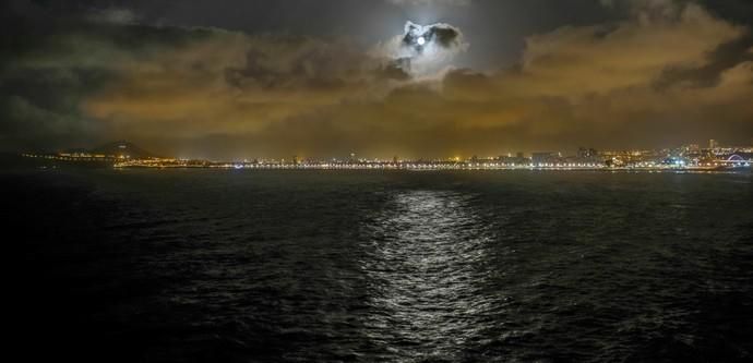 Las Palmas de Gran Canaria. Remolcadores de Odiel Towage, empresa filial del grupo alemán Fairplay, atracados en el Puerto de La Luz.  | 09/03/2020 | Fotógrafo: José Carlos Guerra