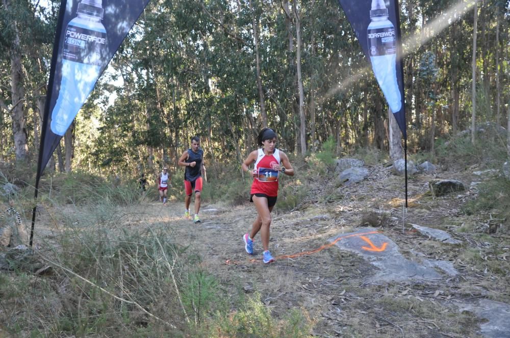 Roberto Riobó y Beatriz Fernández triunfan en la media maratón de la Costa da Vela