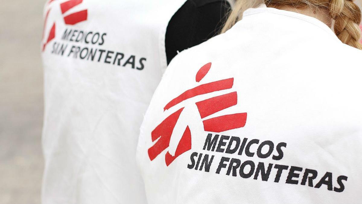 Dos trabajadores de Médicos sin Fronteras.