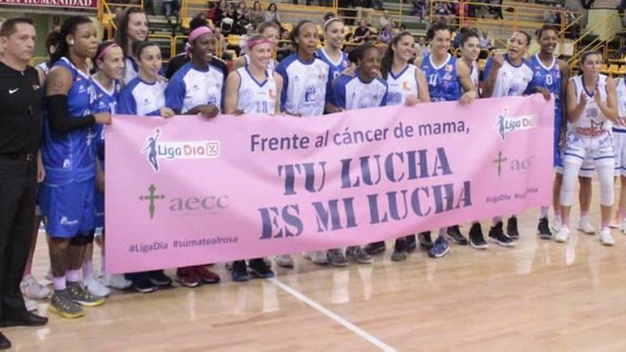 La Lliga Femenina es va sumar a la lluita contra el càncer de mama