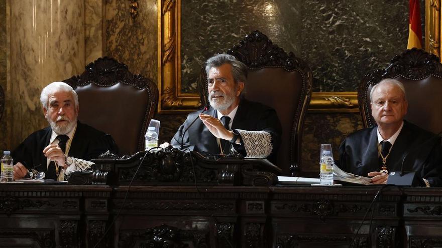 El Supremo ordena al Gobierno paralizar la concesión de permisos de residencia a migrantes hasta resolver los recursos