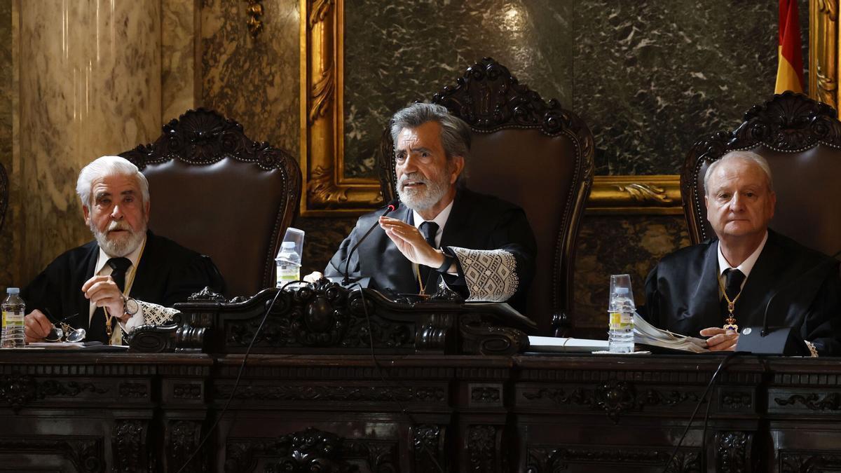 REGULARIZACIÓN EXTRAORDINARIA | El Supremo ordena al Gobierno paralizar la concesión de permisos de residencia a migrantes hasta resolver los recursos