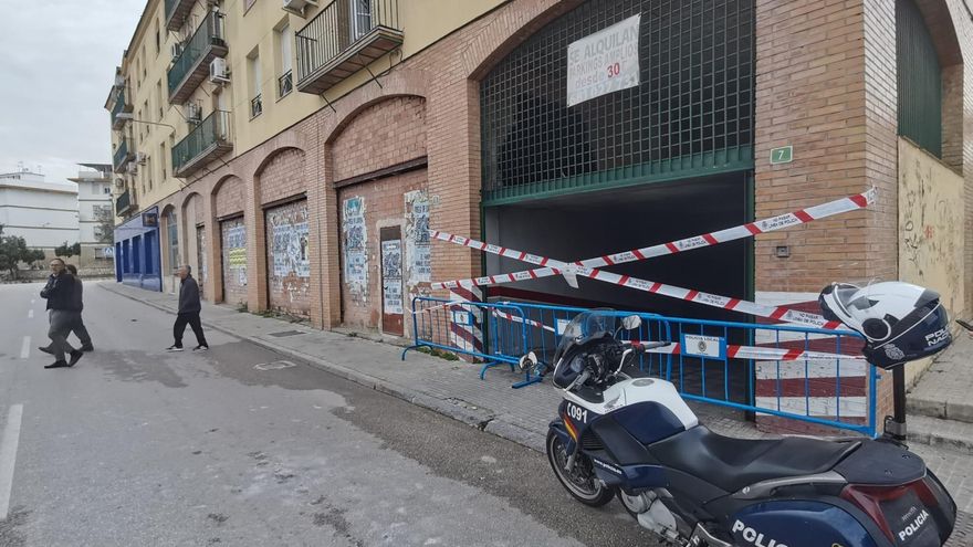Una treintena de viviendas siguen desalojadas tras el incendio del viernes en Lucena