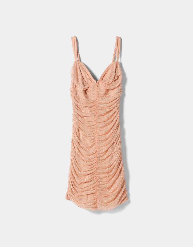 Vestido mini strass de Bershka (precio: 29,99 euros)