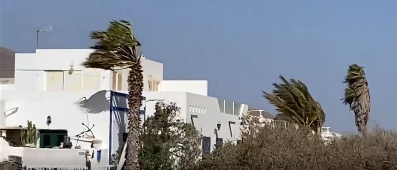 Temporal de viento y mar en La Graciosa (16/01/2022)