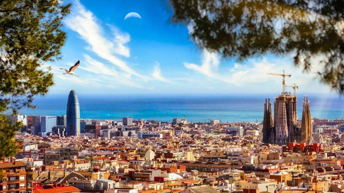 El barrio más pequeño de Barcelona y su historia: "Esto es un pueblo"