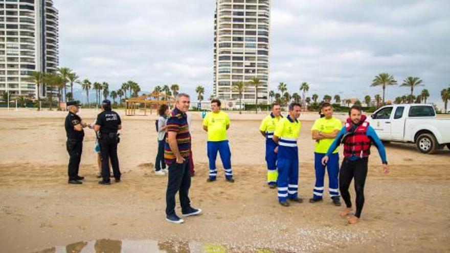 Simulacro de vertido en la playa