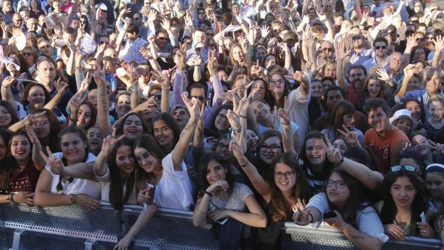 Cientos de jóvenes, en &quot;Córdoba y Olé&quot;