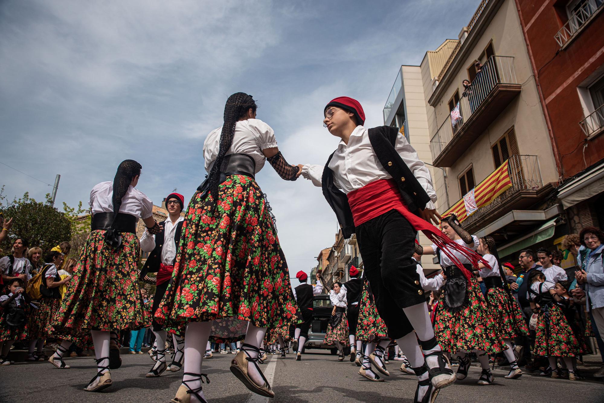 Els caramellaires omplen Súria de música, dansa i festa