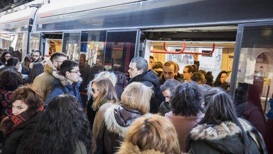 El comité de huelga del tranvía decide demandar a la dirección