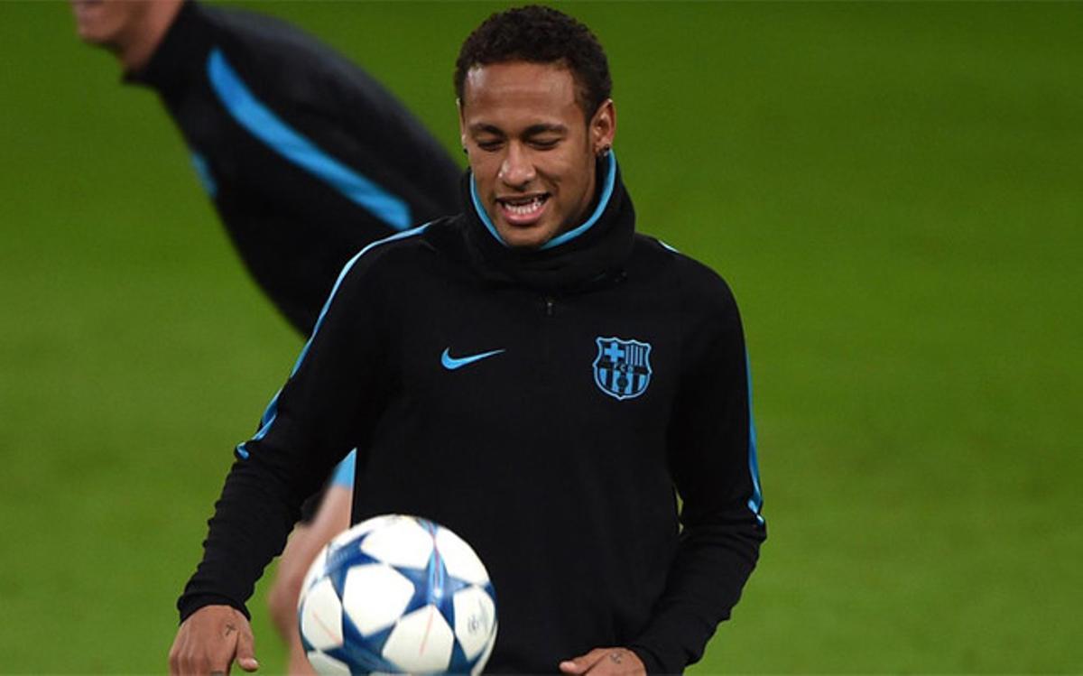 Neymar, pese a la lesión que sufrió en la víspera del Bayer Leverkusen-FC Barcelona, ha entrado en la lista de expedicionarios al Mundial de Clubes Japón 2015
