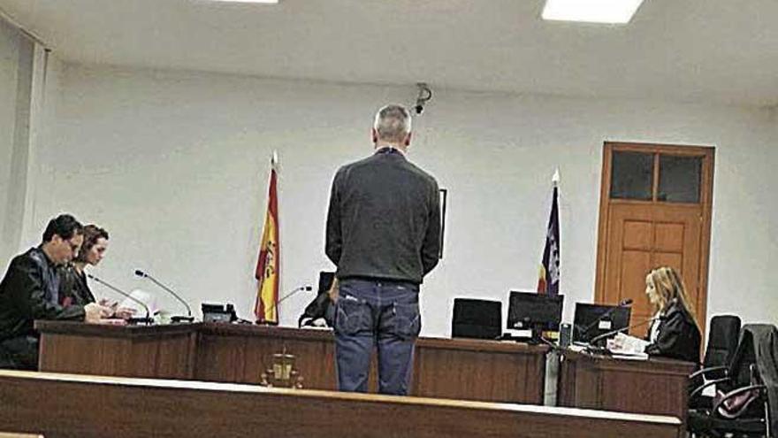 El acusado, ayer durante la vista oral en Palma.