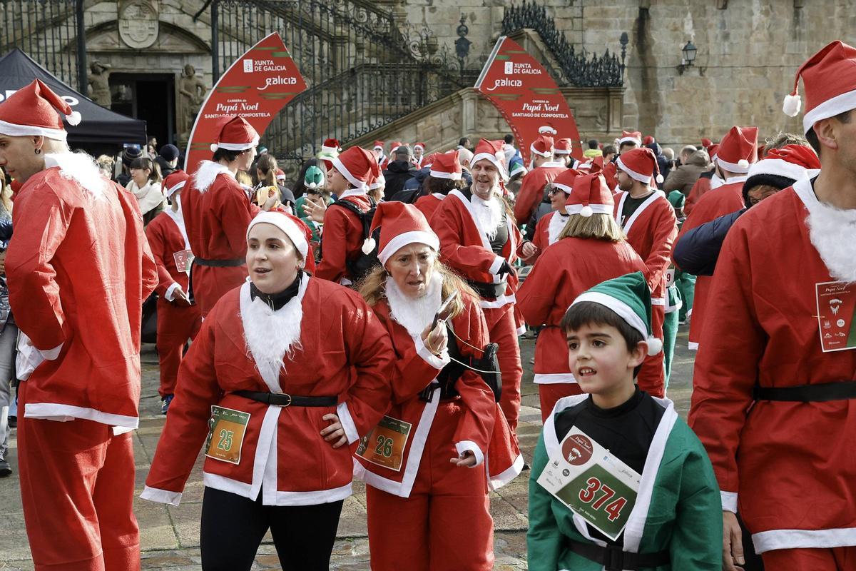 Gran ambiente en la Carrera de Papá Noel en Santiago