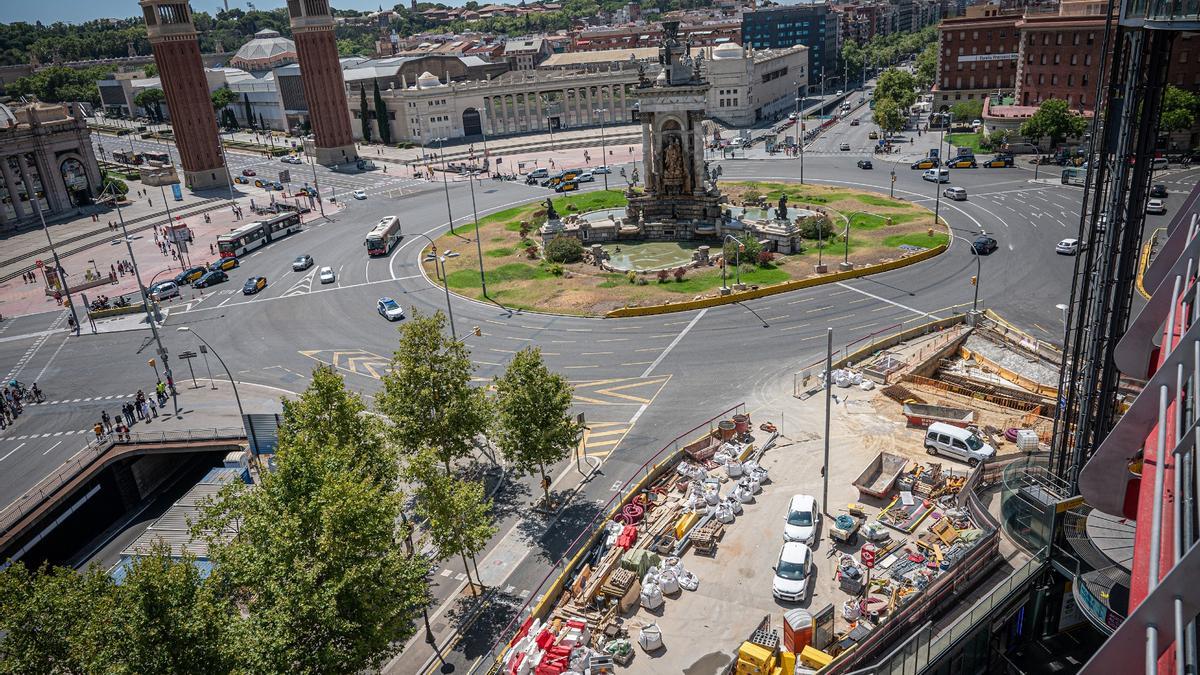 Obras en la plaza de Espanya de Barcelona