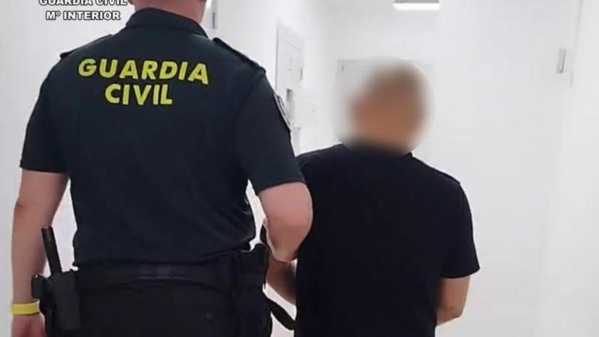 Traslado del detenido en Torrevieja.
