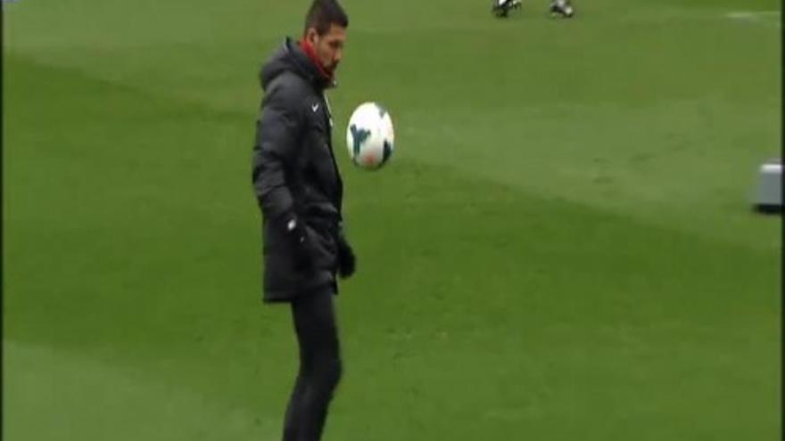 El Cholo se convierte en protagonista del entrenamiento del Atlético de Madrid