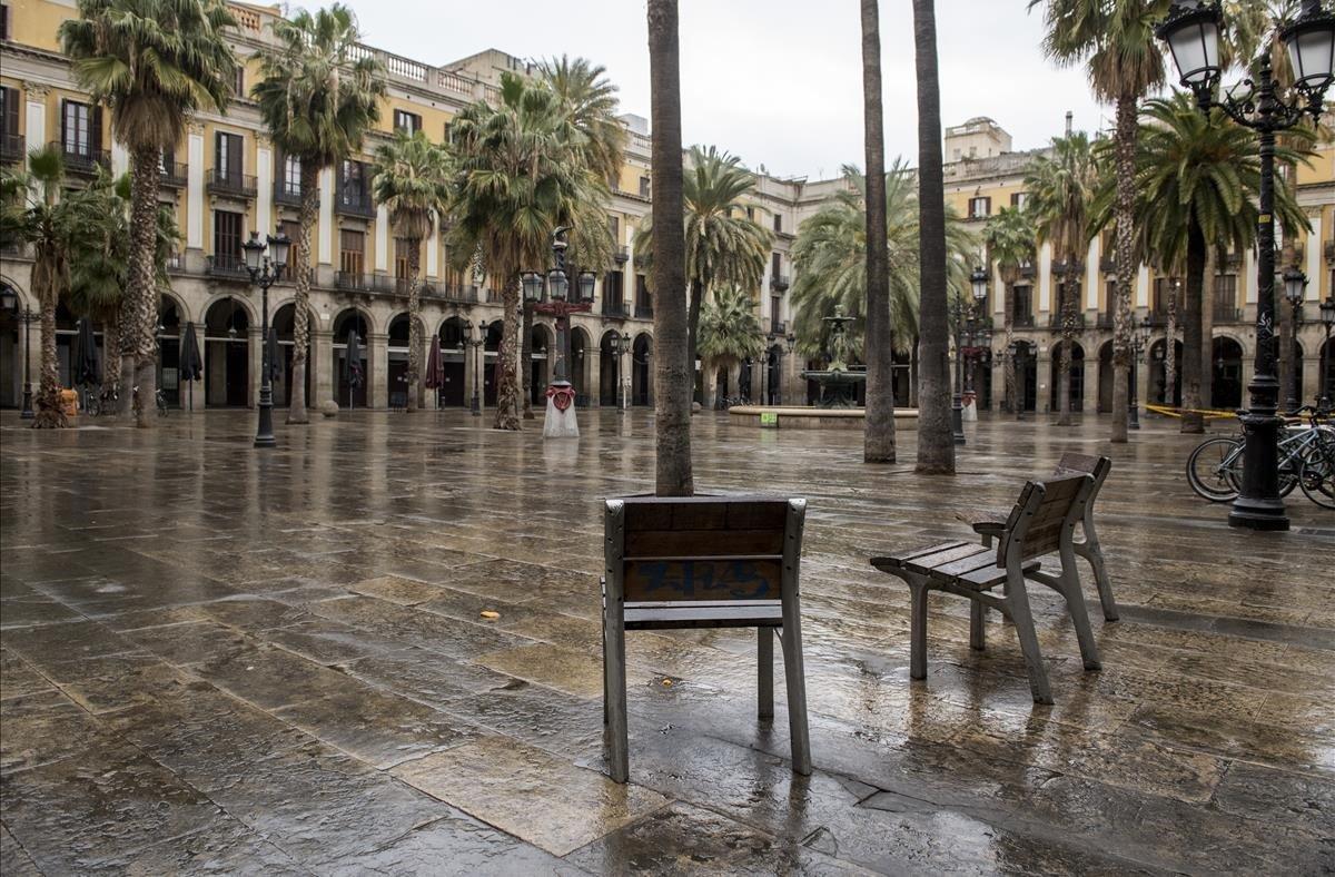 La plaza Reial, el 30 de marzo del 2020, en pleno confinamiento.