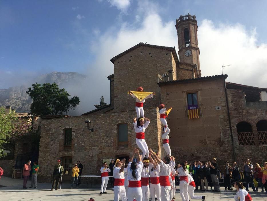 Cadena humana a Montserrat per reclamar l'alliberament dels líders independentistes