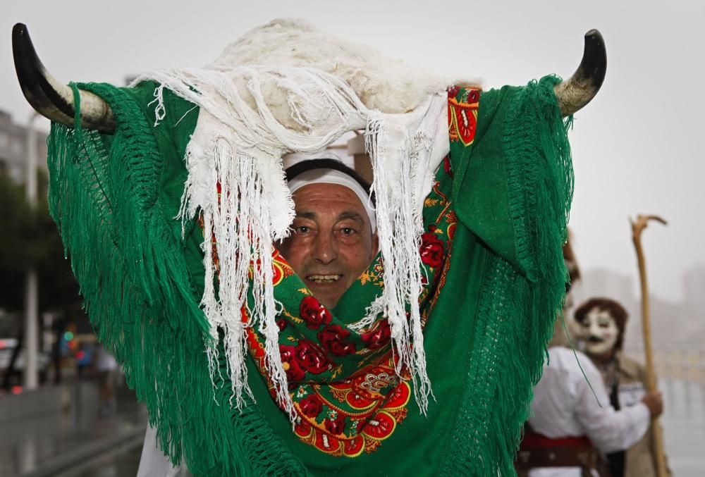 Desfile de máscaras ibéricas en Gijón