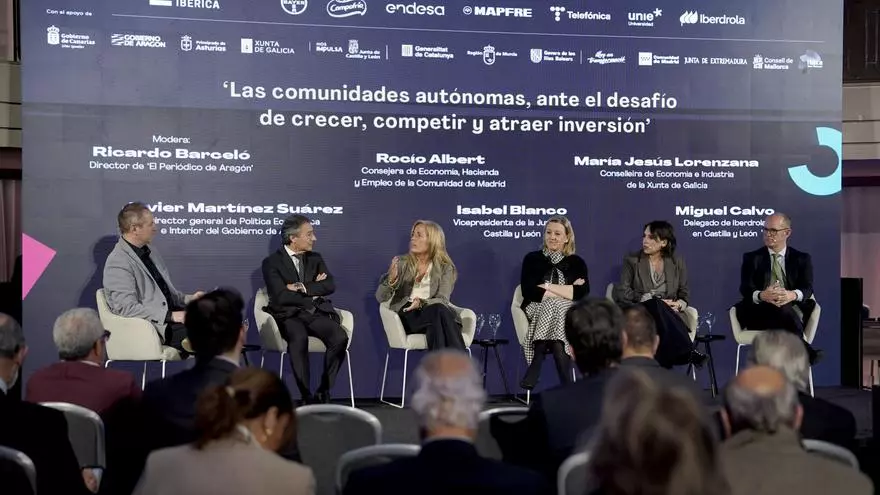 Rocío Albert: "Hay una diferencia entre lo que las comunidades y las eléctricas piden, y lo que el Gobierno central es capaz de establecer"