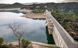 Tres detenidos por la muerte de un hombre que fue hallado con signos de violencia en el pantano de Boadella