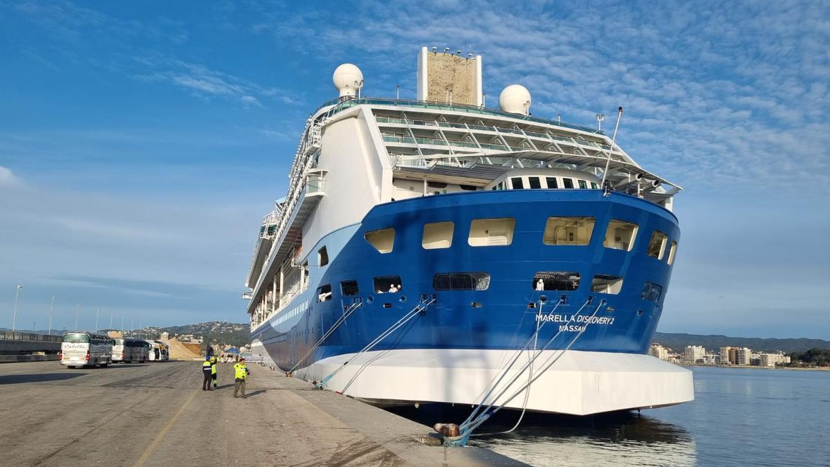 El creuer Marella Discovery 2 inaugura la temporada de creuers al port de Palamós